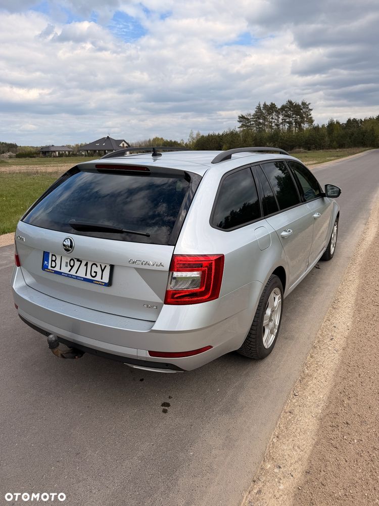 Skoda Octavia 2.0 TDI 4x4 Style DSG - 10