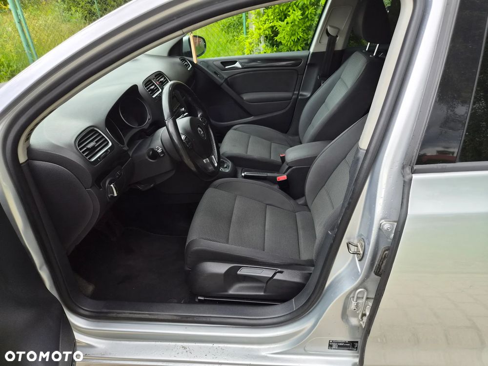 Volkswagen Golf 1.6 TDI DPF BlueMotion Technology DSG Comfortline - 12