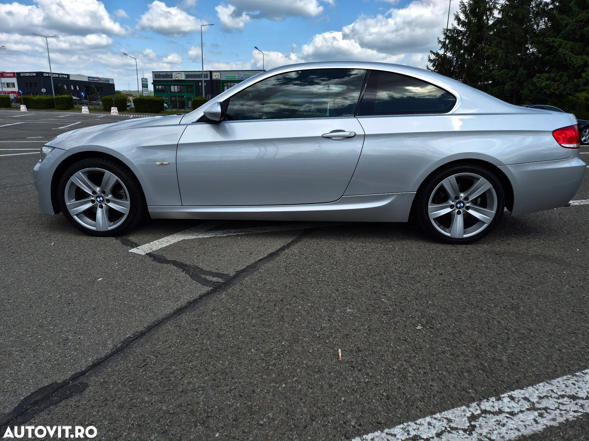 BMW Seria 3 325i Coupe Aut. - 1