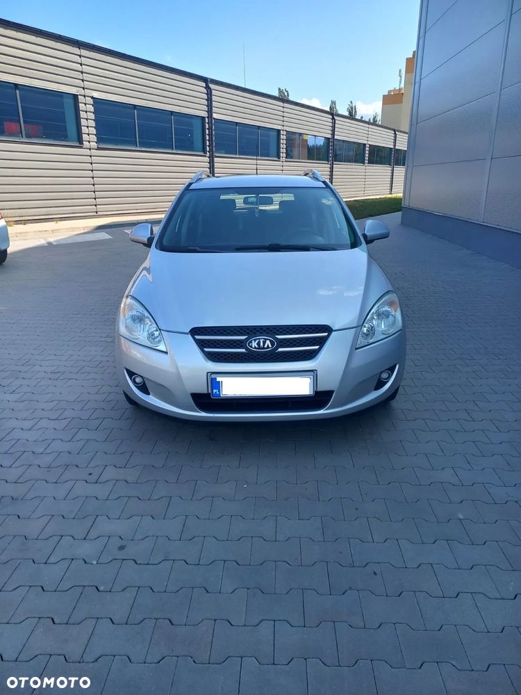 Kia Ceed - 6