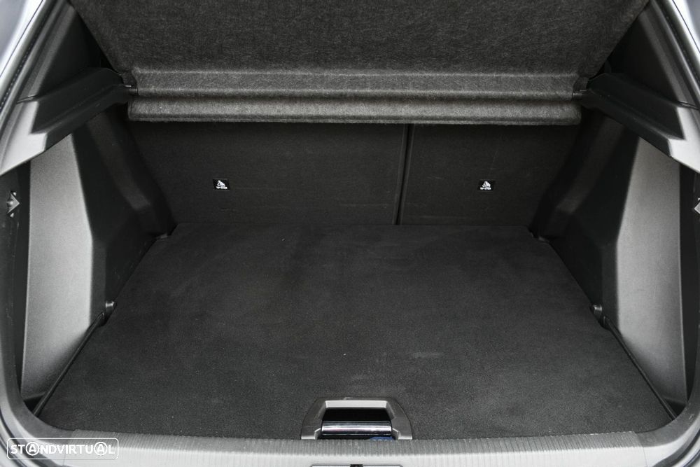 Peugeot 2008 1.2 Allure - 36