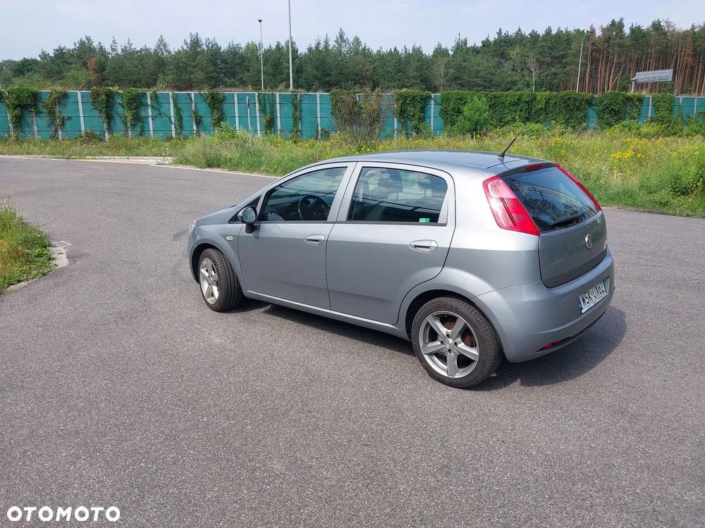 Fiat Grande Punto Actual 1.4 8V Estiva Blue&Me Euro5 - 3