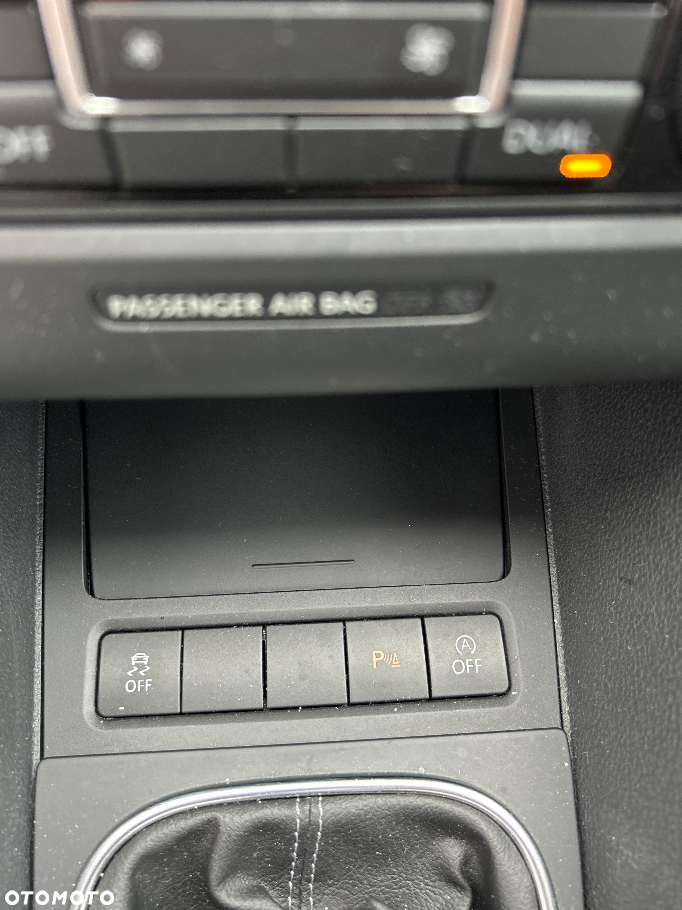 Volkswagen Golf 2.0 TDI DPF BlueMotion Technology Style - 11
