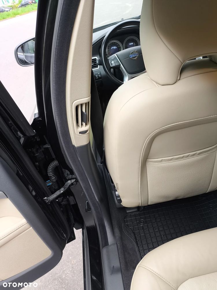 Volvo V70 D3 Momentum - 6