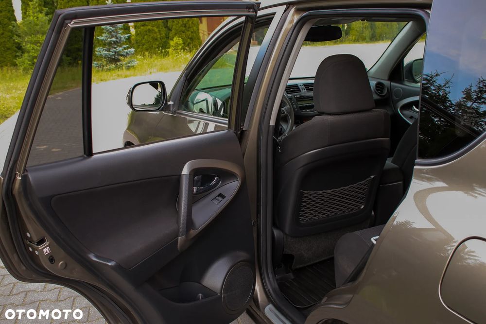 Toyota RAV4 2.0 4x2 Sol - 27