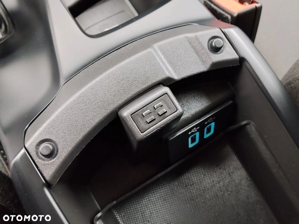 Ford C-MAX 1.5 EcoBoost Start-Stop-System Titanium - 32