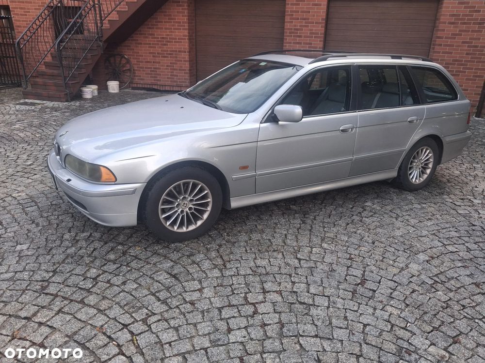 BMW Seria 5 525i - 2