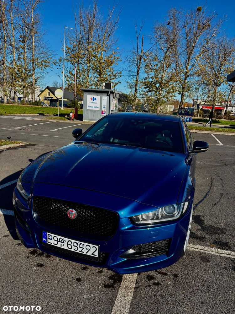 Jaguar XE 2.0 D R-Sport - 1