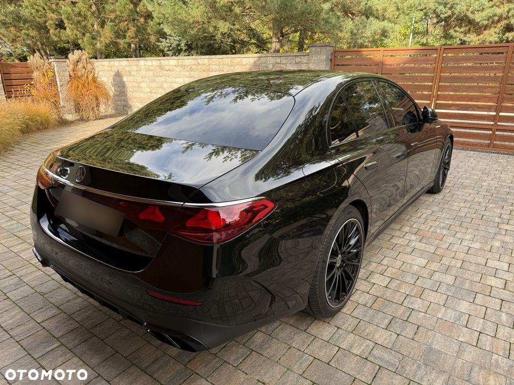 Mercedes-Benz E-Class 2024 photo 2