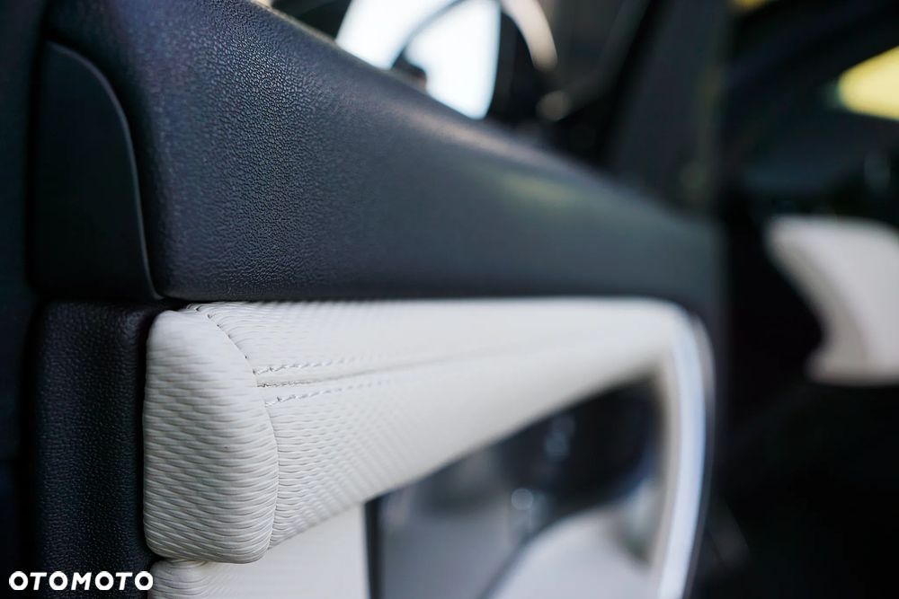 Land Rover Discovery Sport - 34