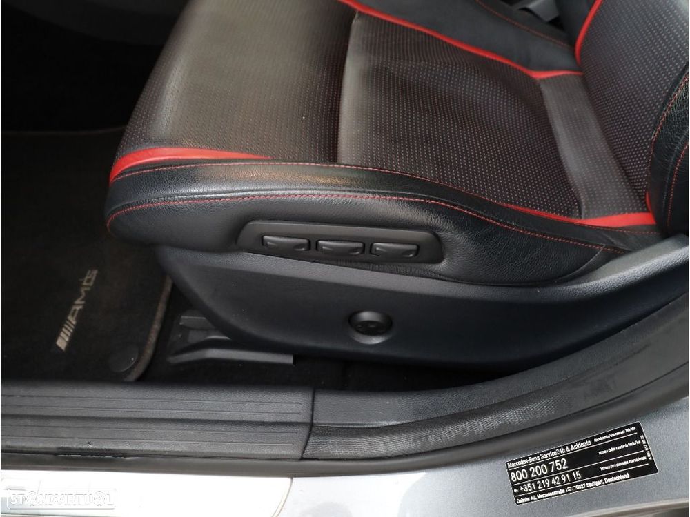 Mercedes-Benz A 45 AMG 4-Matic - 14