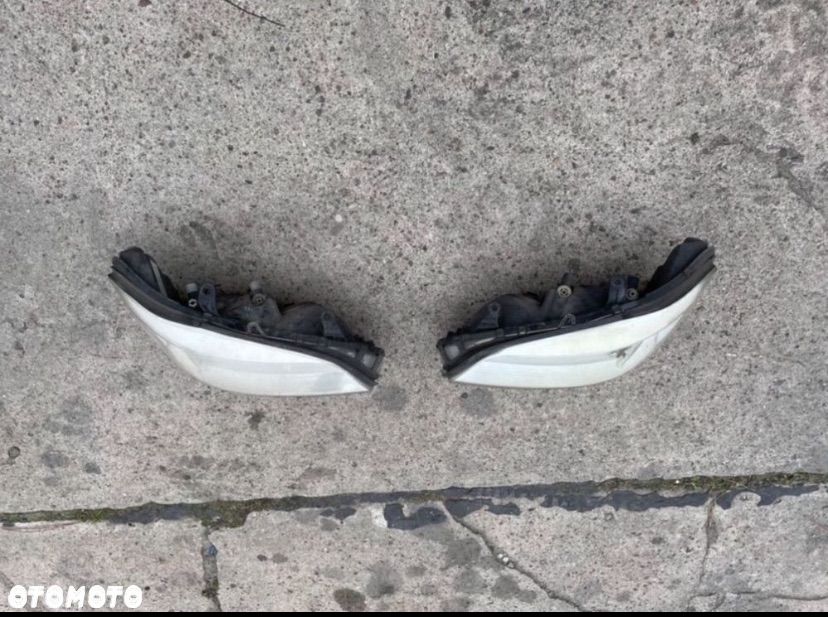 Lampa reflektor przód Opel zafira a - 2