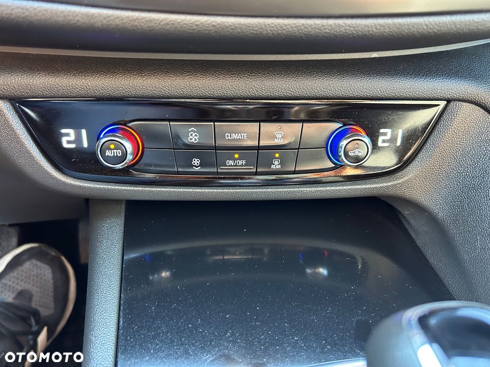 Opel Insignia 1.5 T Innovation S&S - 26