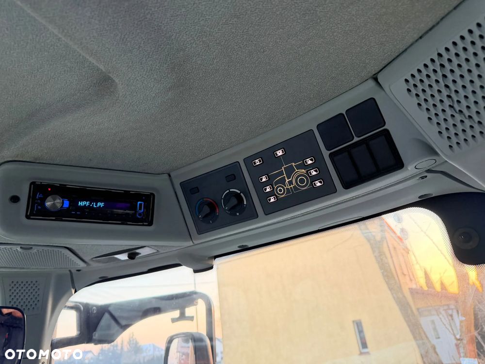 Claas Arion 620 CEBIS - 17