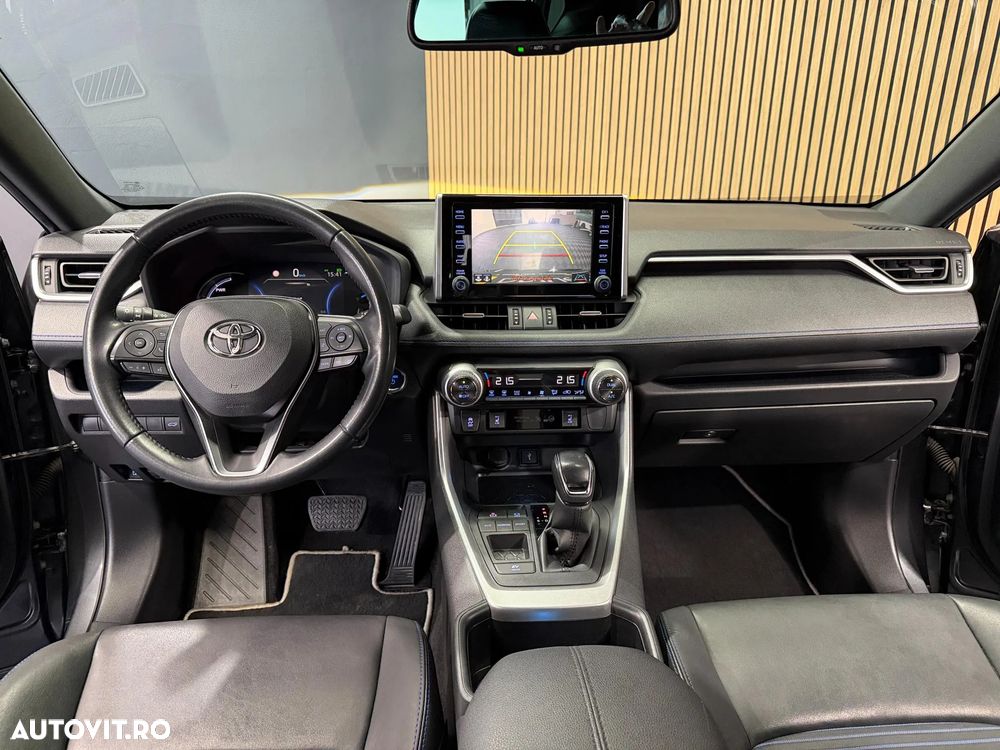 Toyota RAV4 - 11