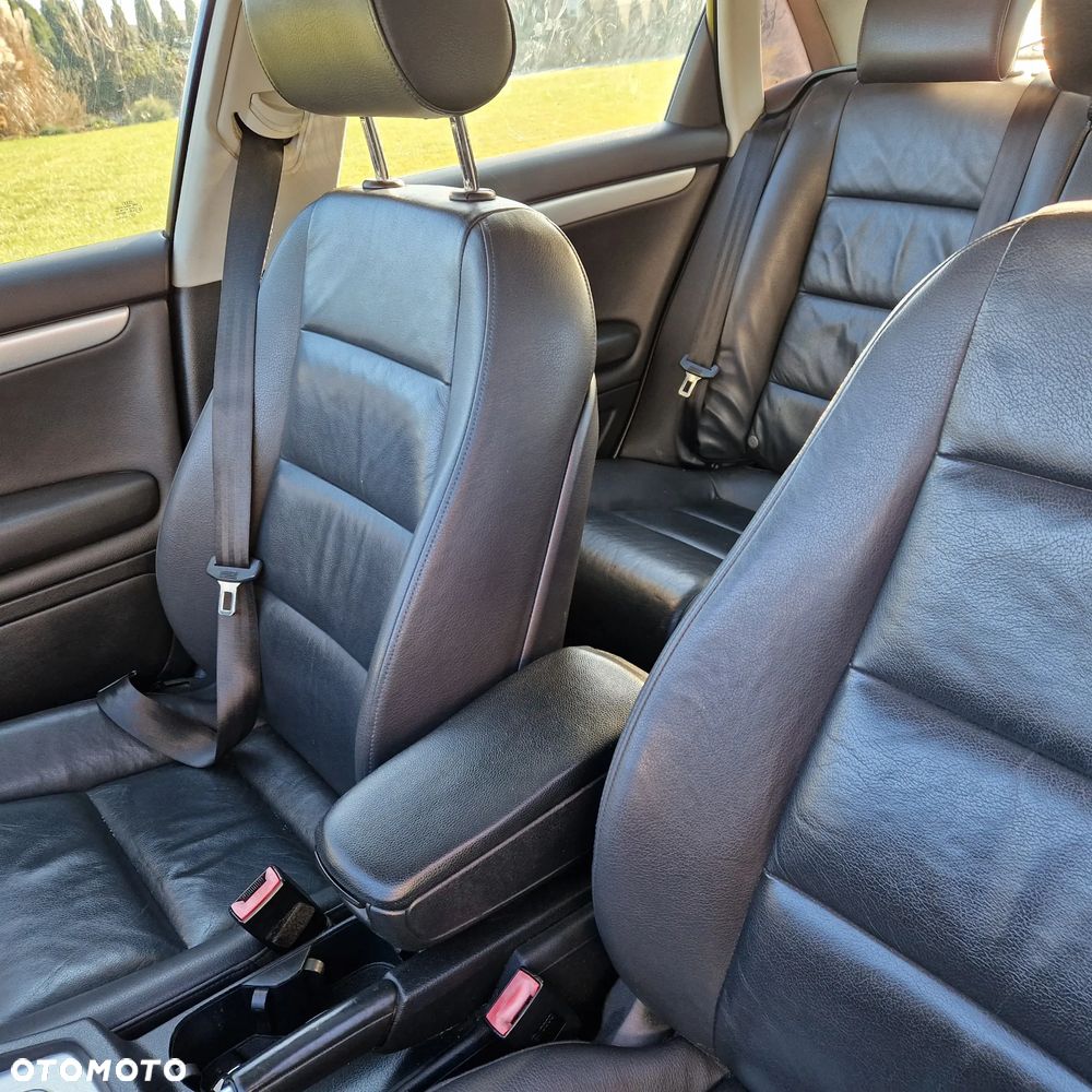 Audi A4 Limousine 2.0T FSI Multitronic - 13