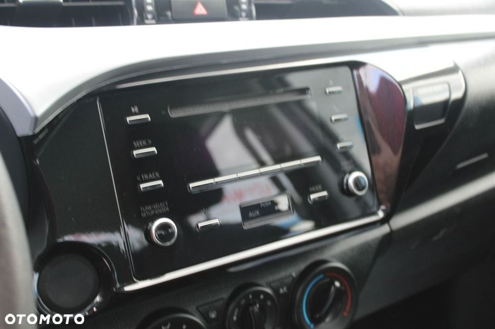 Toyota Hilux - 24