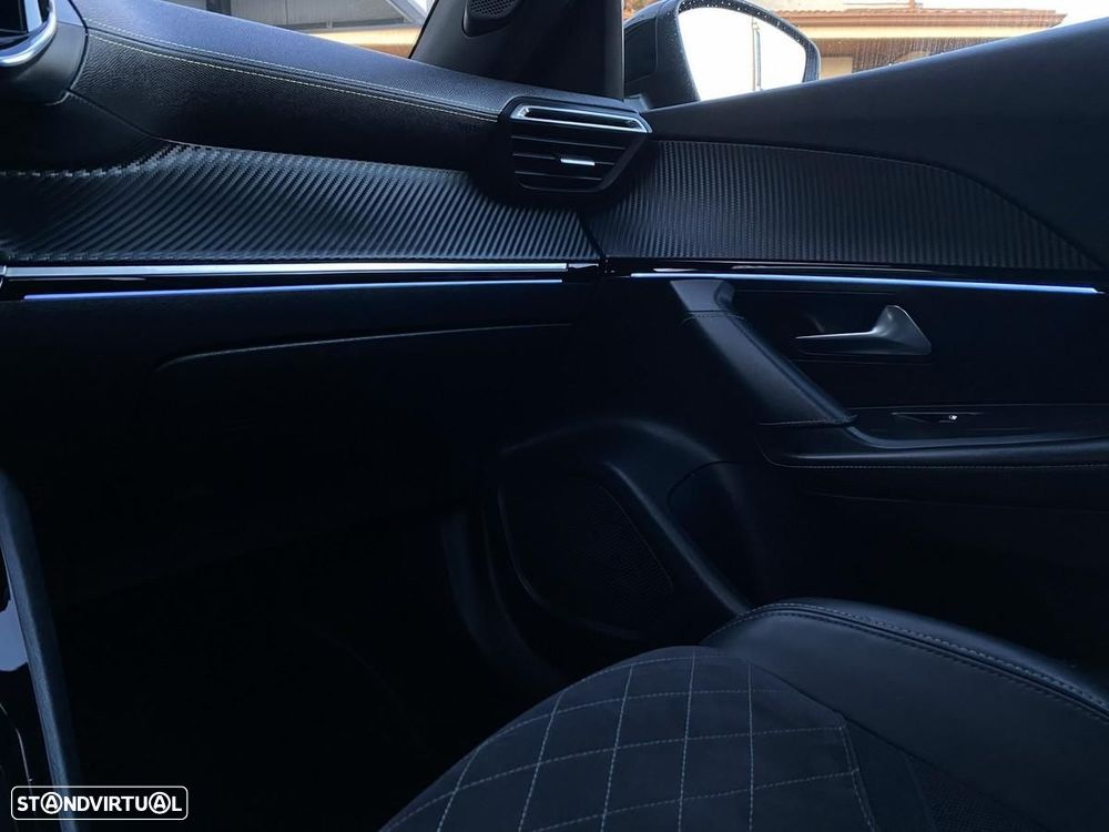 Peugeot 2008 1.2 PureTech GT EAT8 - 34