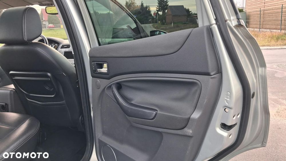 Ford Kuga - 20