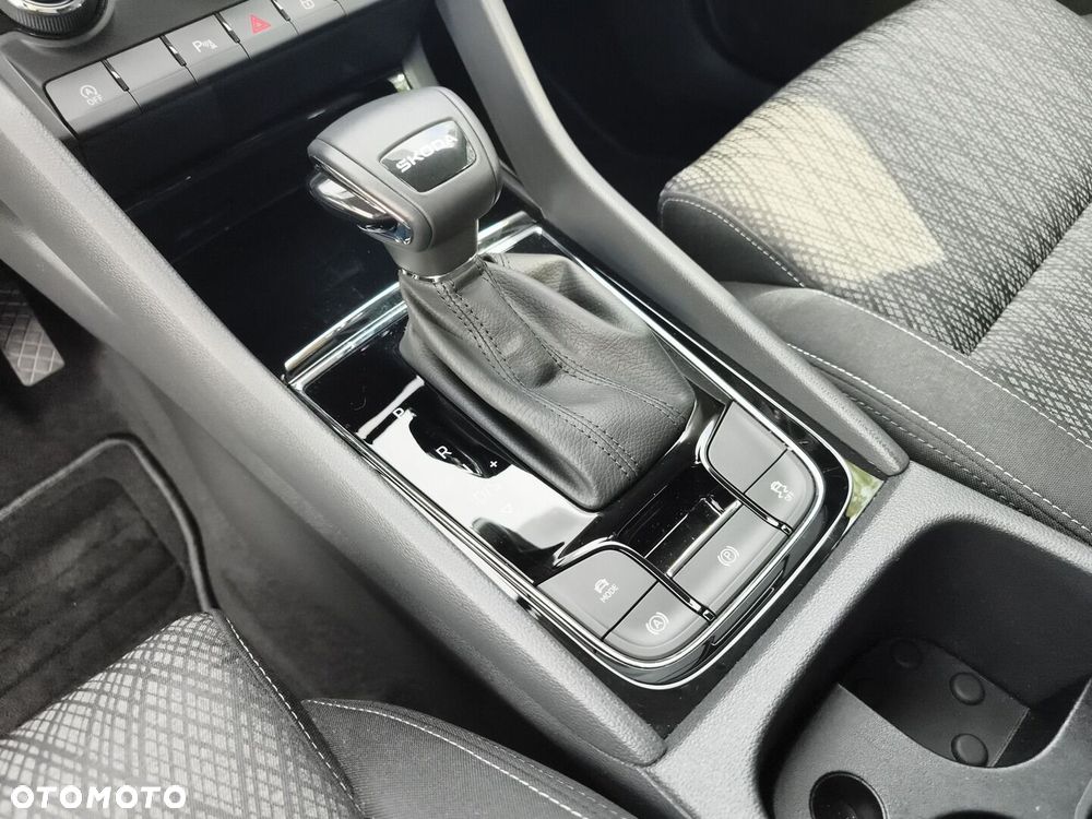 Skoda Karoq 1.5 TSI ACT Selection DSG - 22