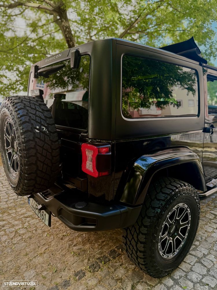 Jeep Wrangler - 4