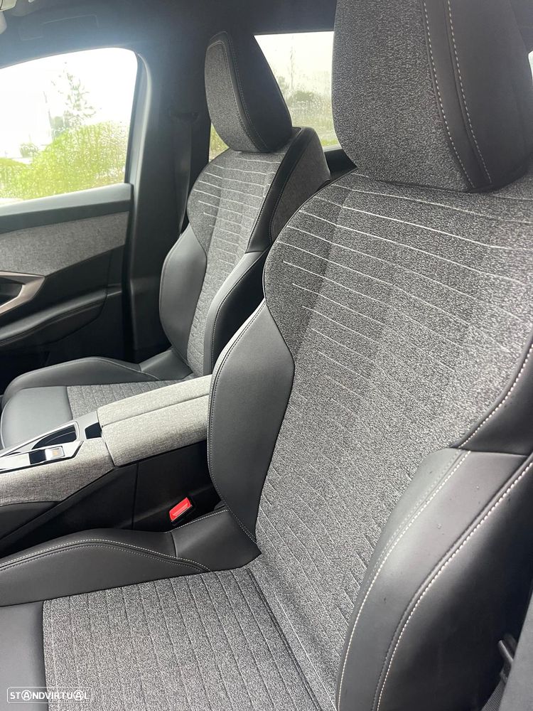 Peugeot 5008 Hybrid 145 e-DSC6 Allure - 31