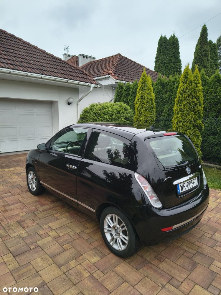 Lancia Ypsilon - 7