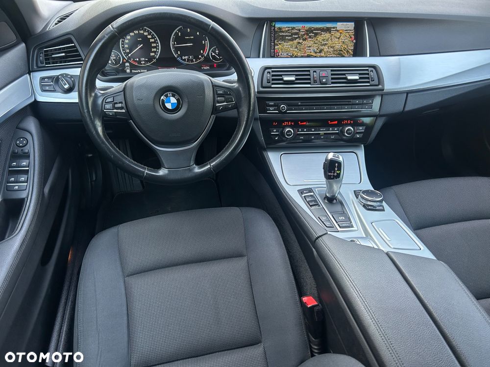BMW Seria 5 520d xDrive - 5