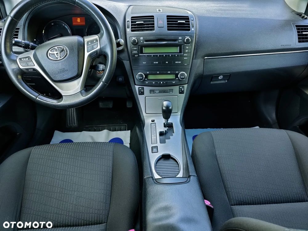 Toyota Avensis - 5