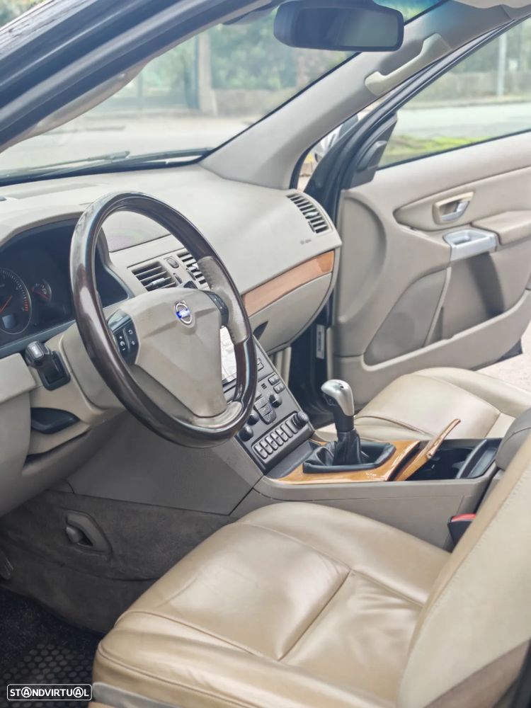 Volvo XC 90 2.4 D5 7L Nivel 3 - 17