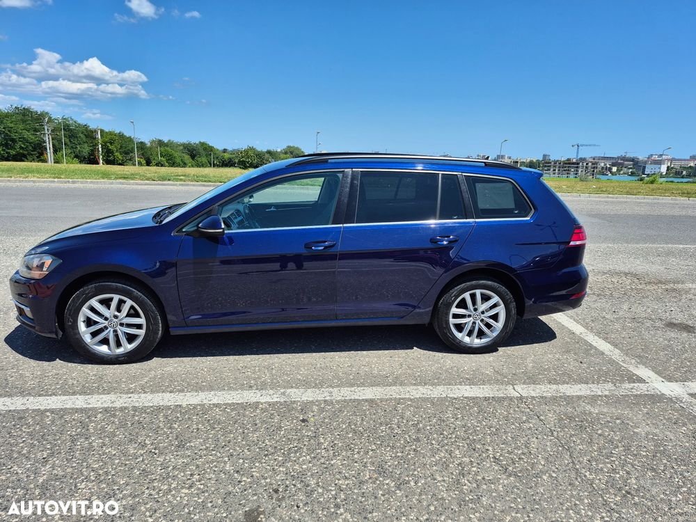 Volkswagen Golf - 2