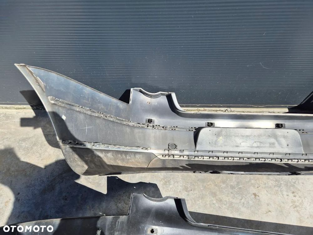 ORYGINALNY ZDERZAK  TYLNY  PASSAT B6 - 8