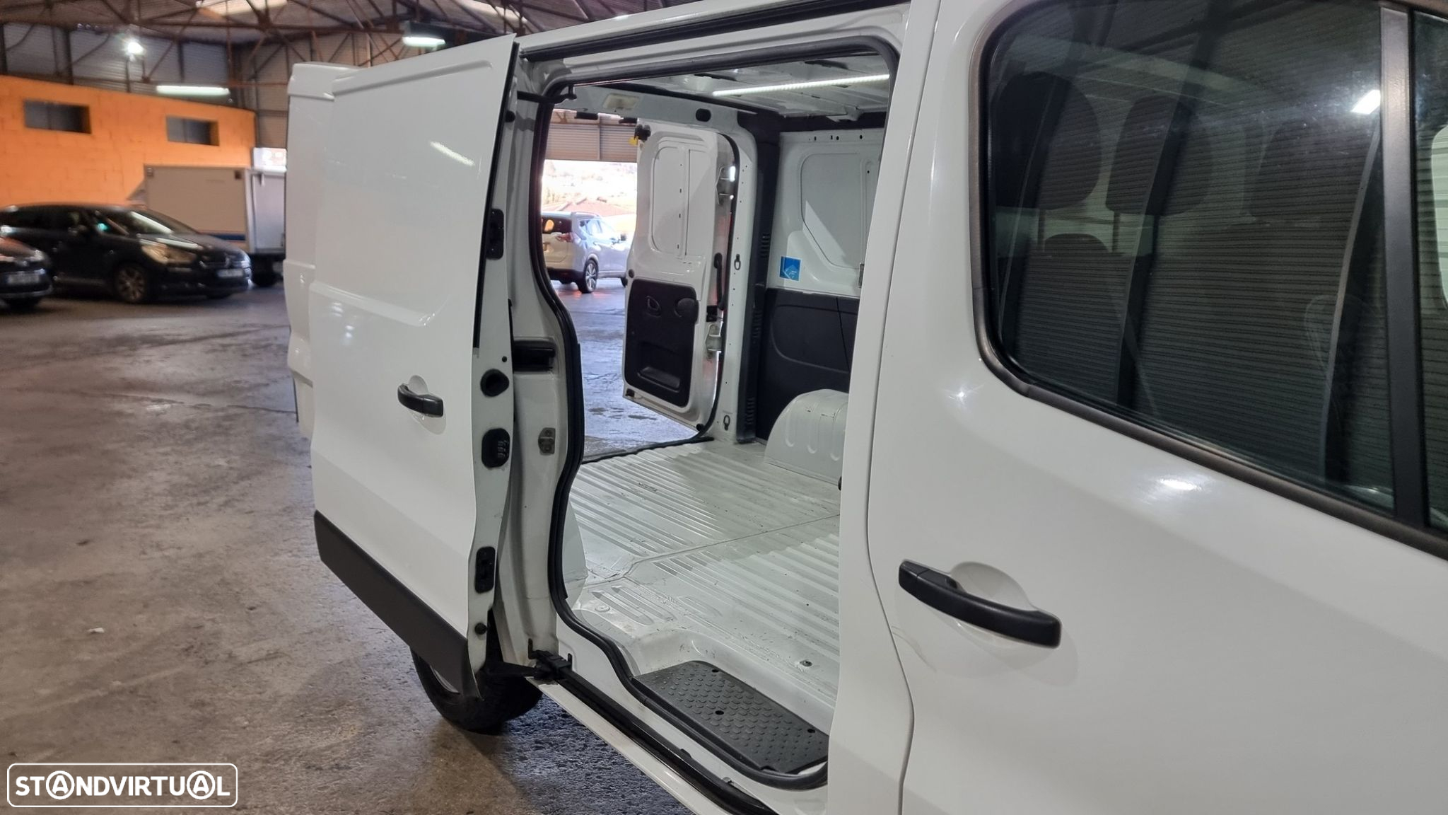 Renault Trafic 1.6 dCi L1H1 1.0T - 27