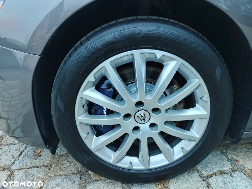 Maserati Ghibli 2021