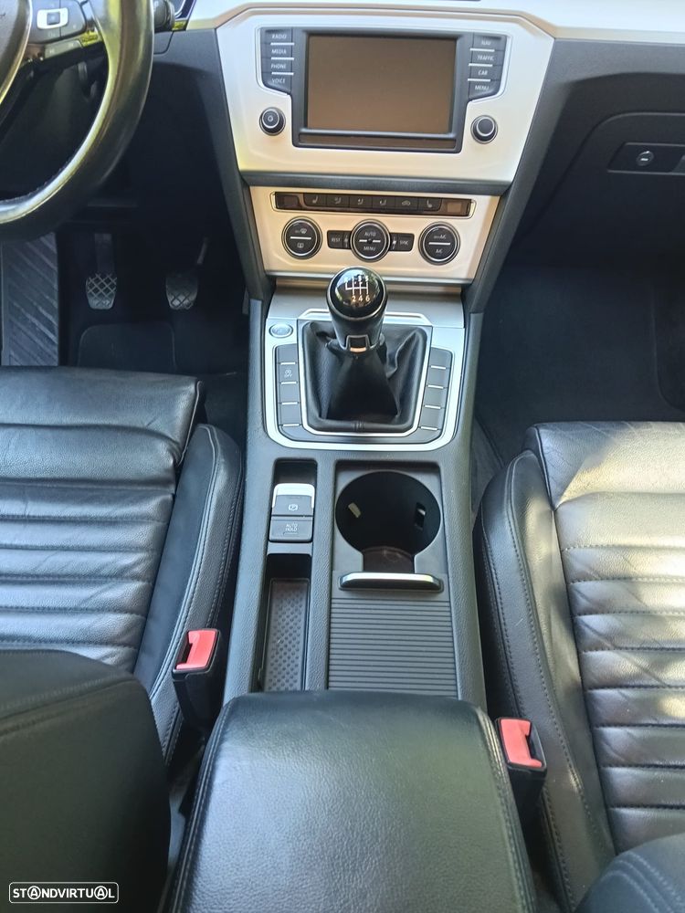 VW Passat Variant 2.0 TDI (BlueMotion ) Trendline - 10