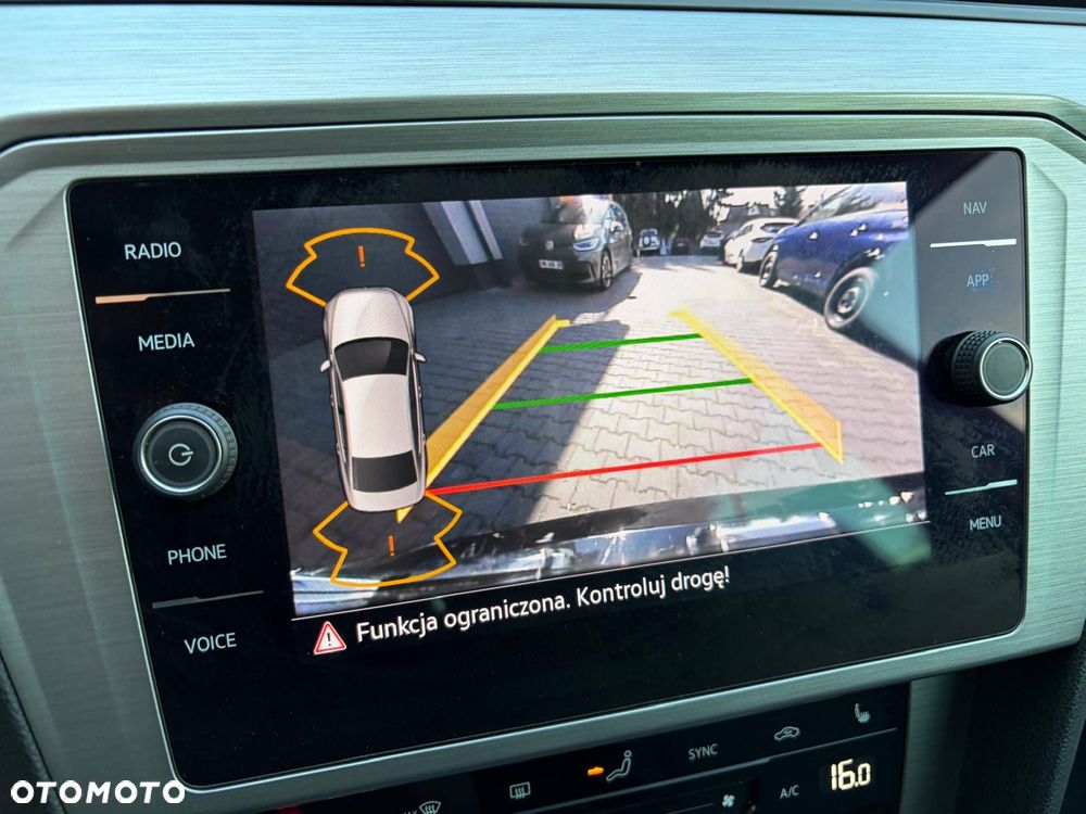 Volkswagen Passat 1.5 TSI EVO Elegance DSG - 20