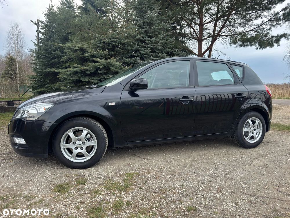 Kia Ceed 1.4 CVVT Dream-Team Edition - 5