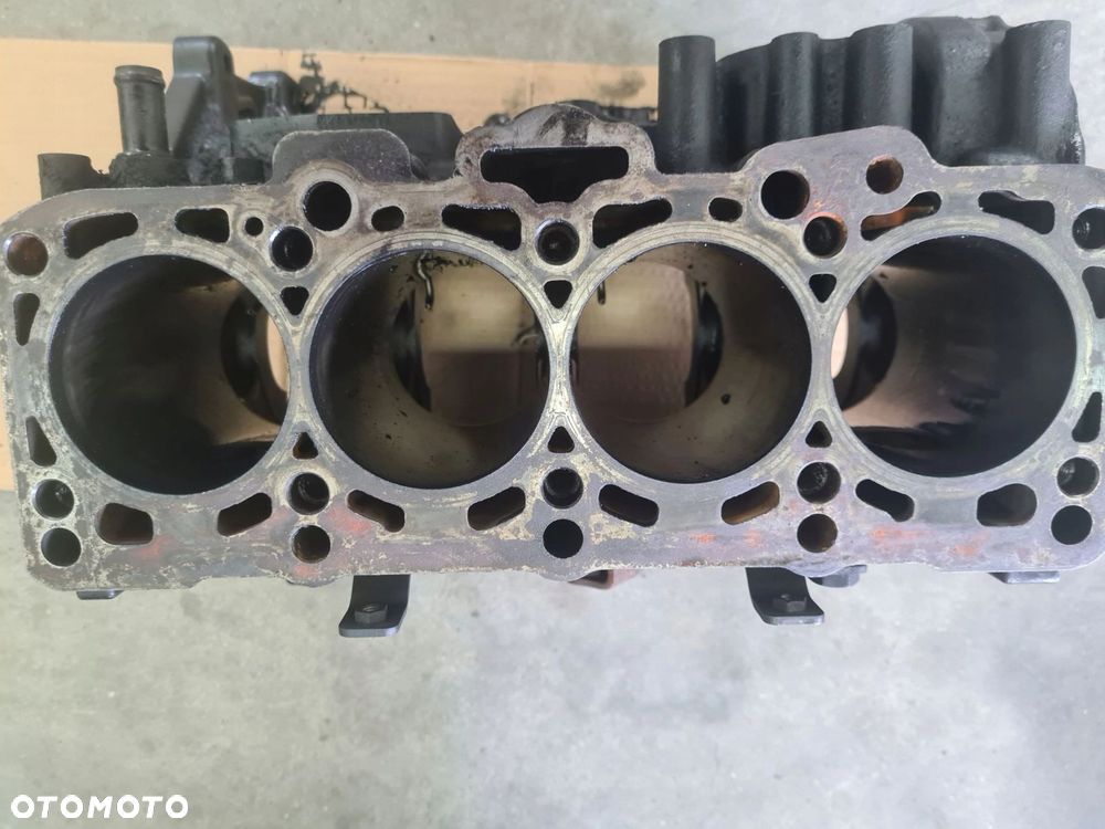 VW T5 1.9 TDI BRS BRR blok silnika 038021GF - 4