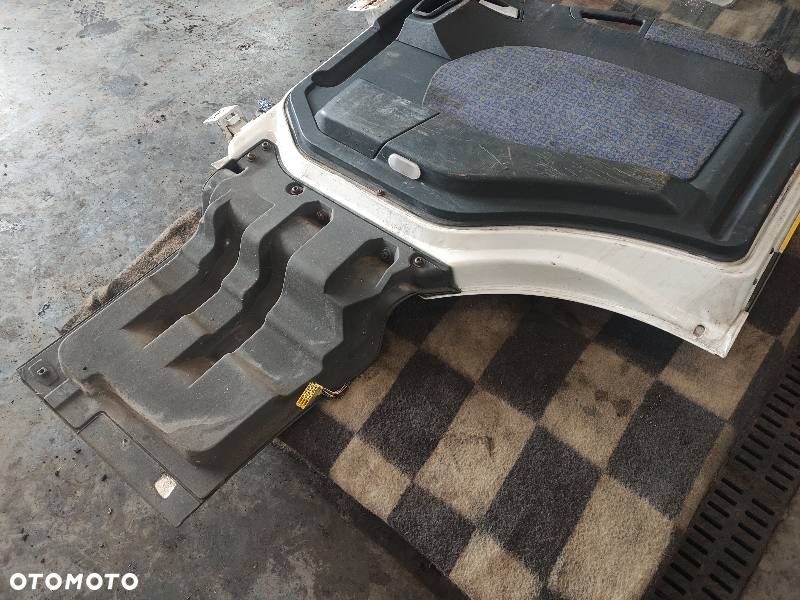 DRZWI KOMPLETNE PRAWY PRZÓD MAN TGA - 5