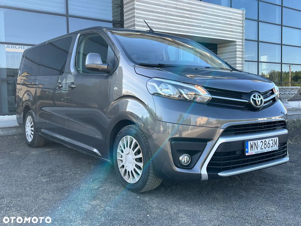 Toyota ProAce Kombi D-4D Medium 2,8t - 4