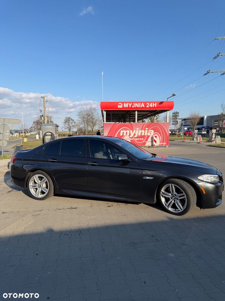 BMW Seria 5 550i xDrive Sport-Aut - 4