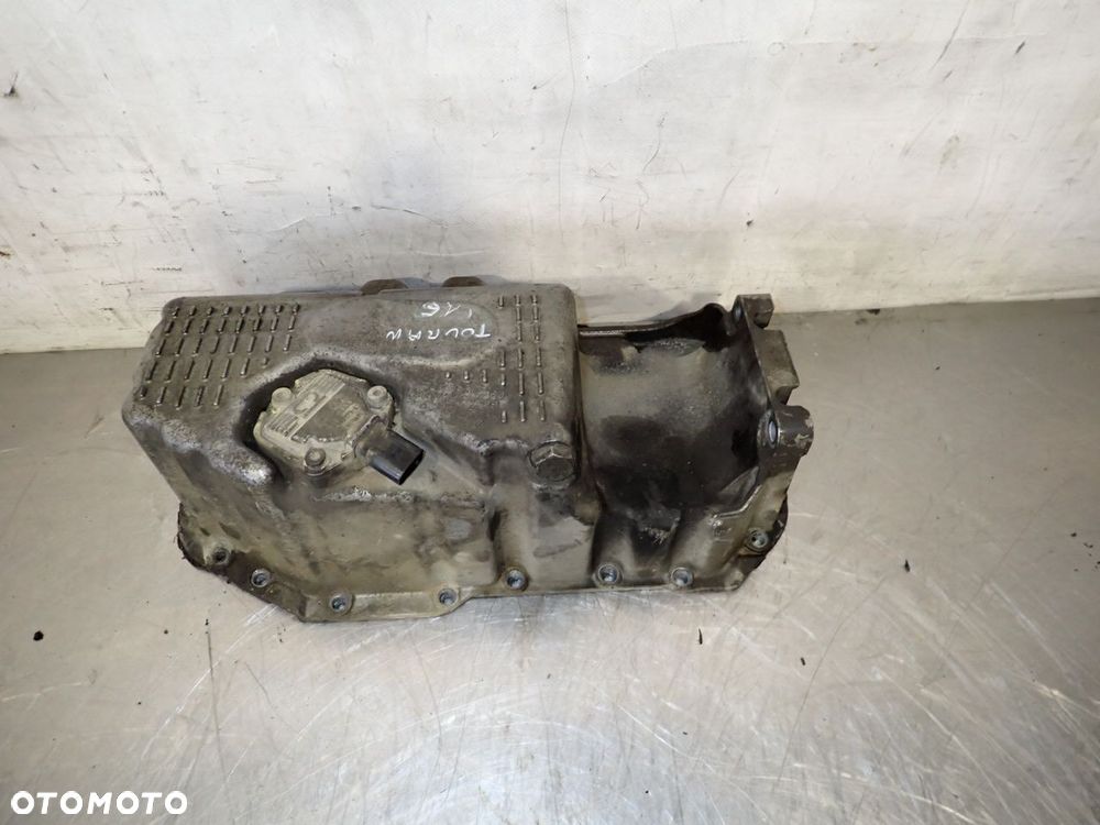 MISA OLEJOWA VOLKSWAGEN TOURAN 1.6FSI - 5