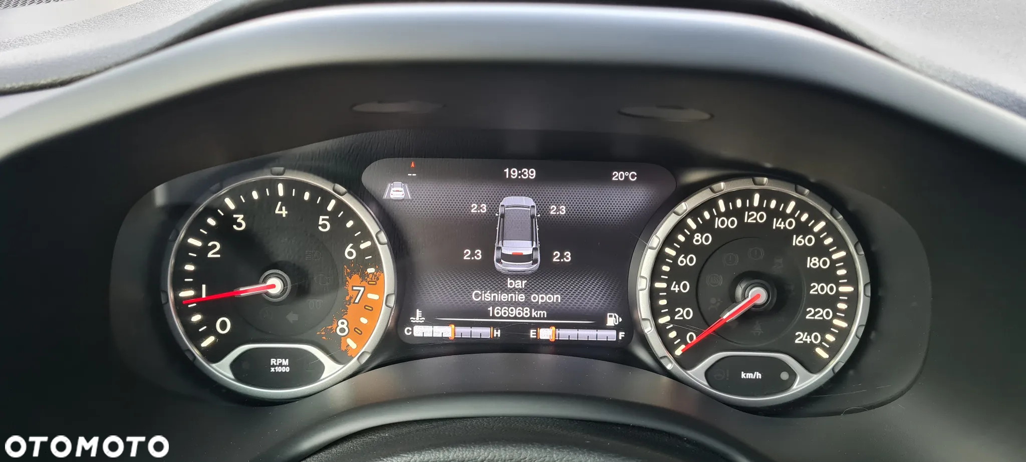 Jeep Renegade 1.4 MultiAir Limited FWD S&S - 27
