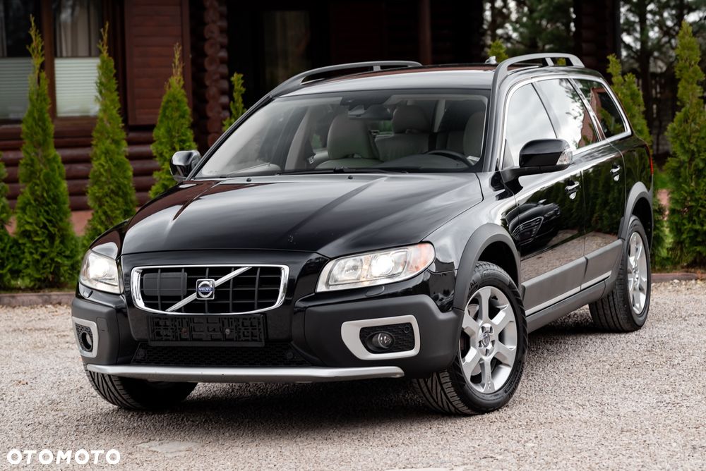 Volvo XC 70 D5 AWD Momentum - 1