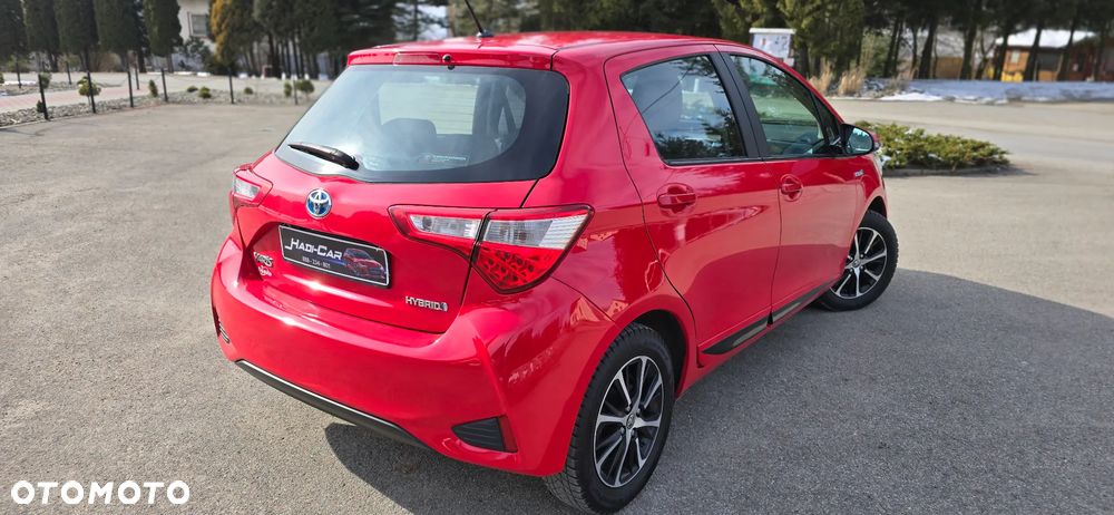 Toyota Yaris Hybrid 100 Premium EU6 - 4