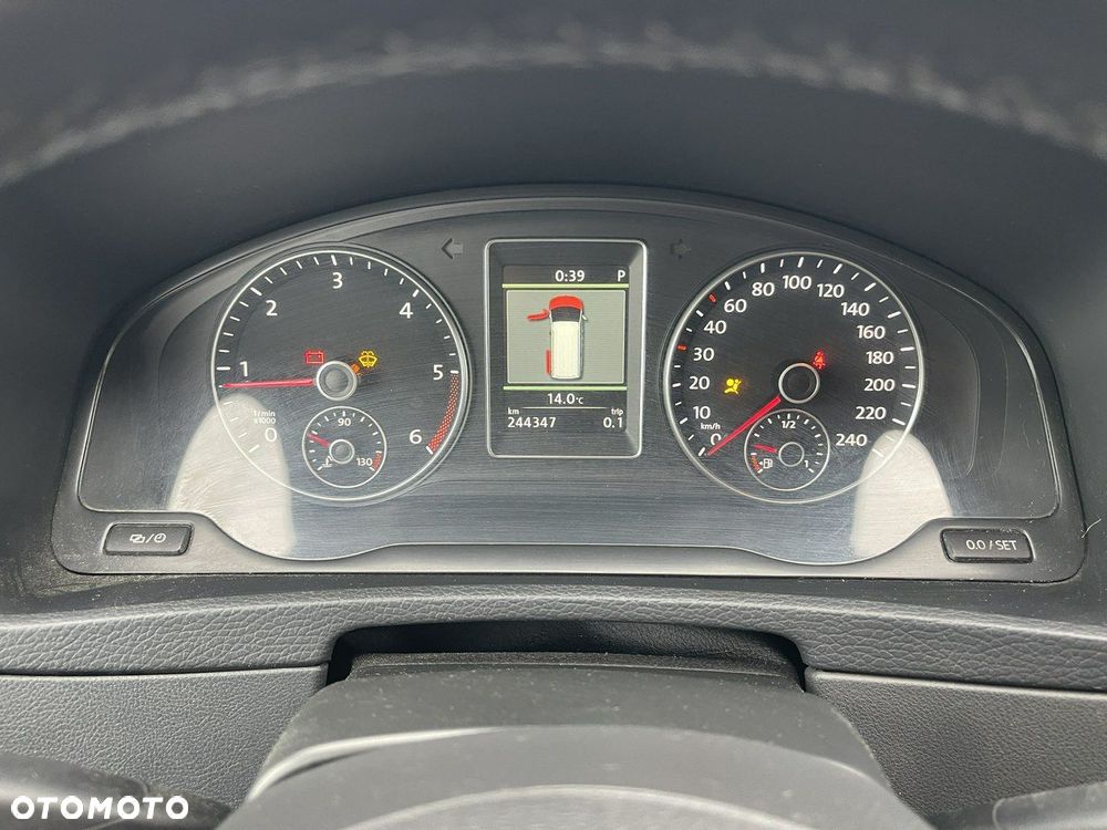 Volkswagen Multivan - 10