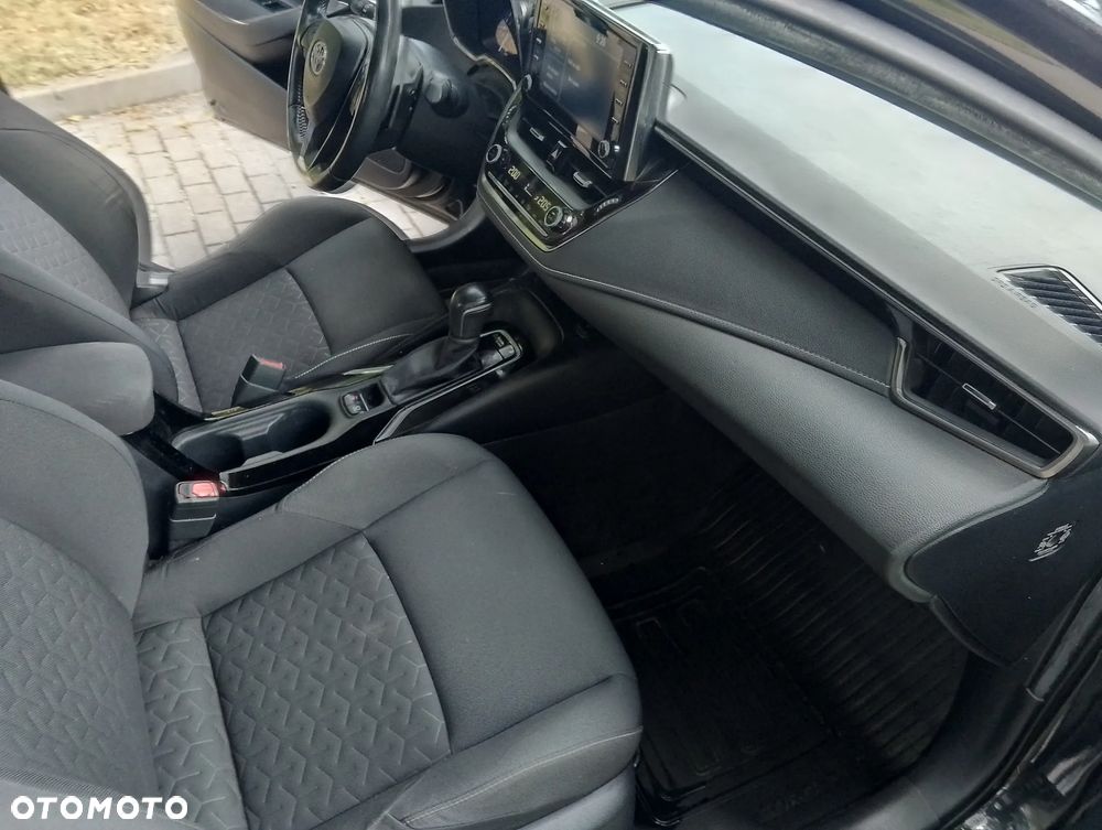 Toyota Corolla - 28