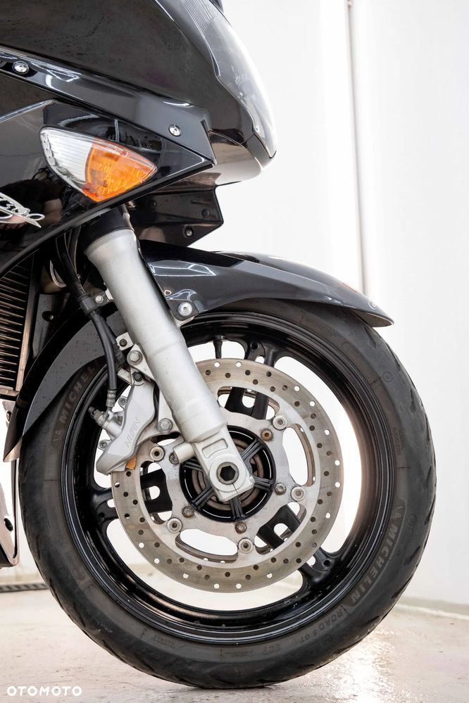 Yamaha FJR - 32