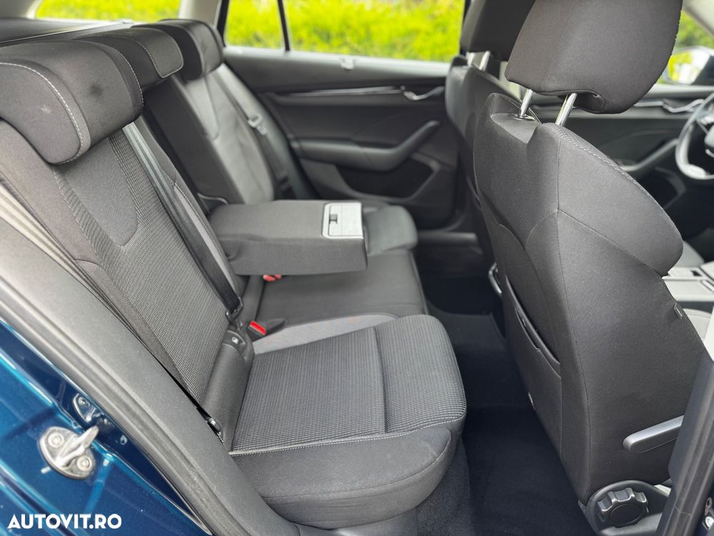 Skoda Octavia 2.0 TDI DSG Ambition - 19