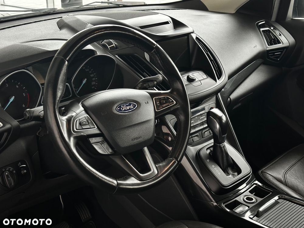 Ford Kuga - 13